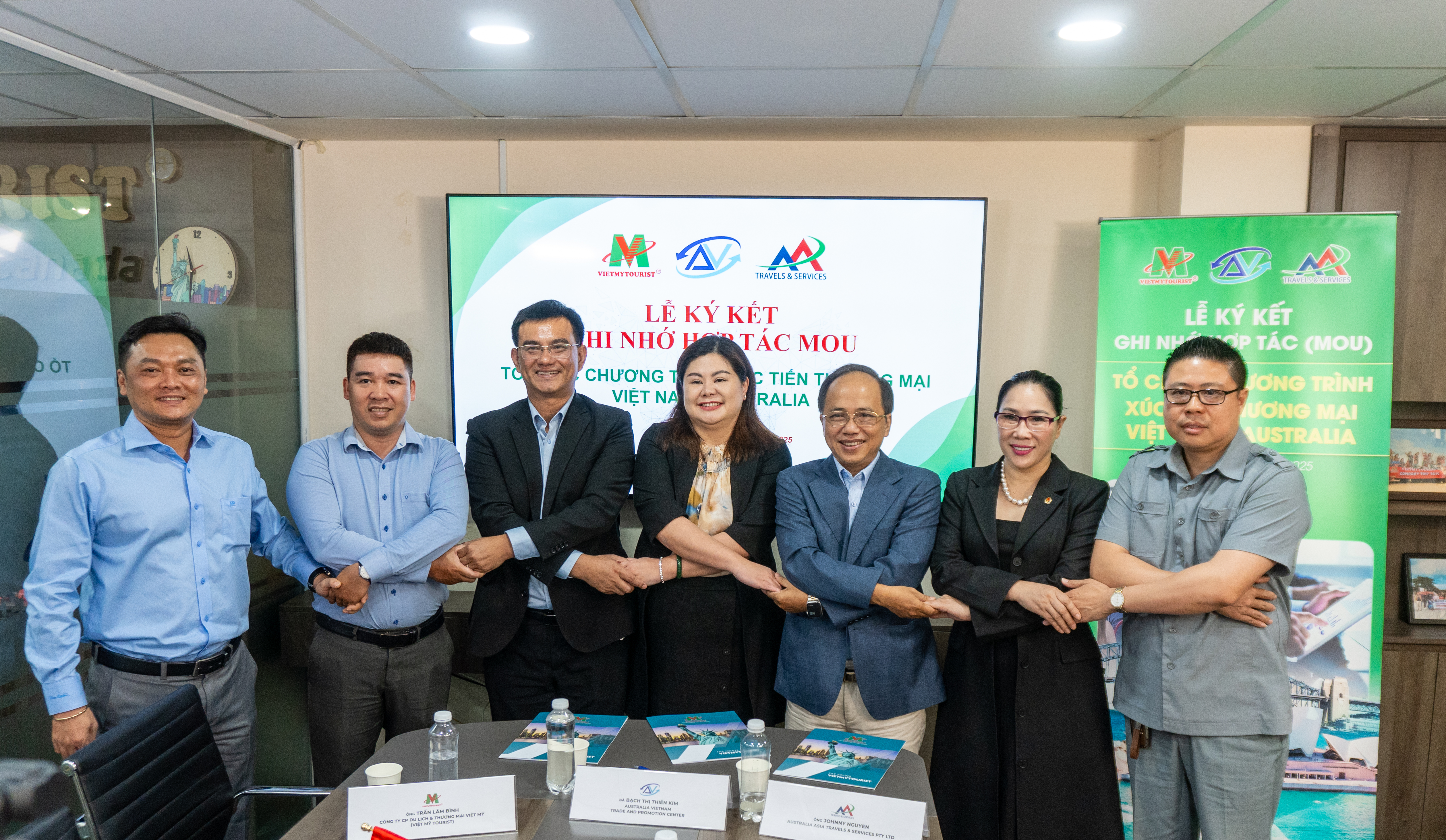 Doanh nghiệp gặp gỡ đối tác